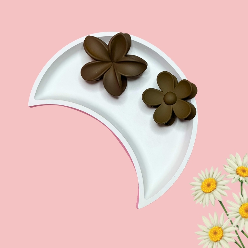 Stylish Matte 2 Type Floral Hair Claw Clips PACK of 2 Hair Clip - Image 3