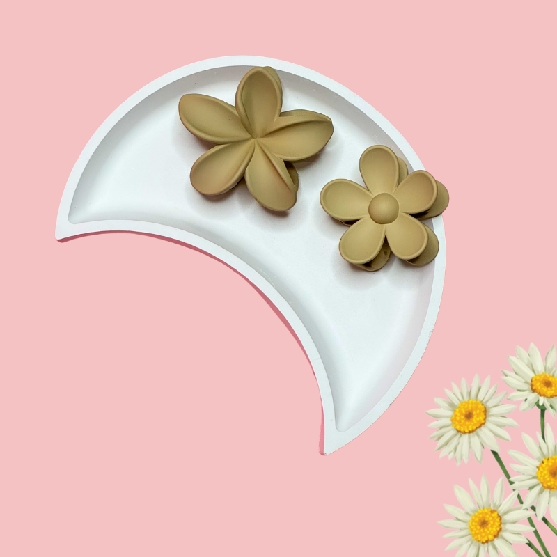 Stylish Matte 2 Type Floral Hair Claw Clips PACK of 2 Hair Clip - Image 2