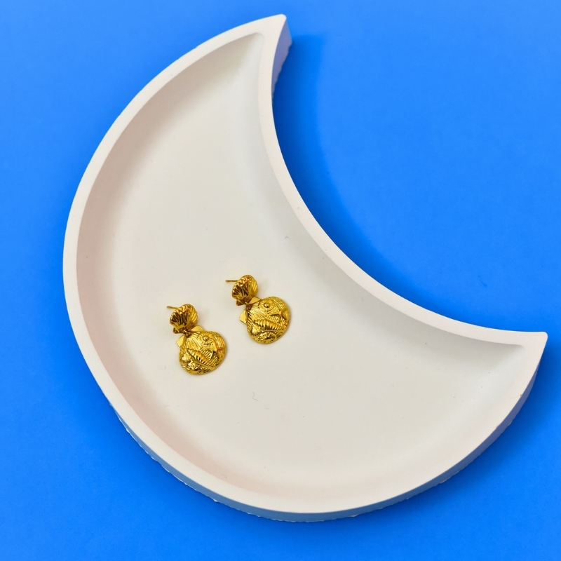 Embossed Golden Ocean Seashell Drop Earrings