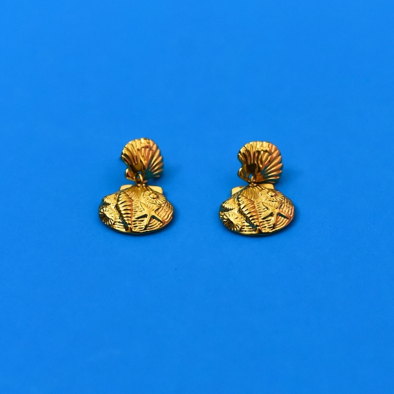 Embossed Golden Ocean Seashell Drop Earrings - Image 2